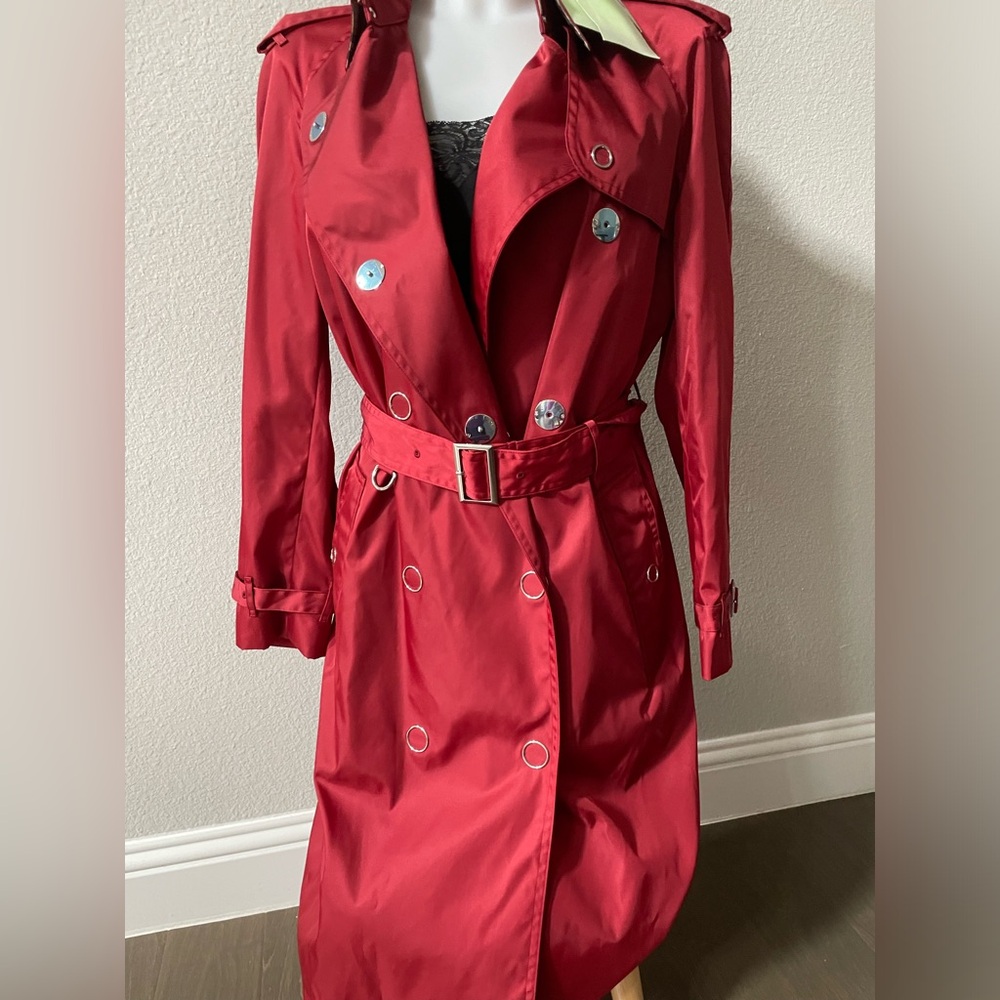 Burberry women’s trench coat